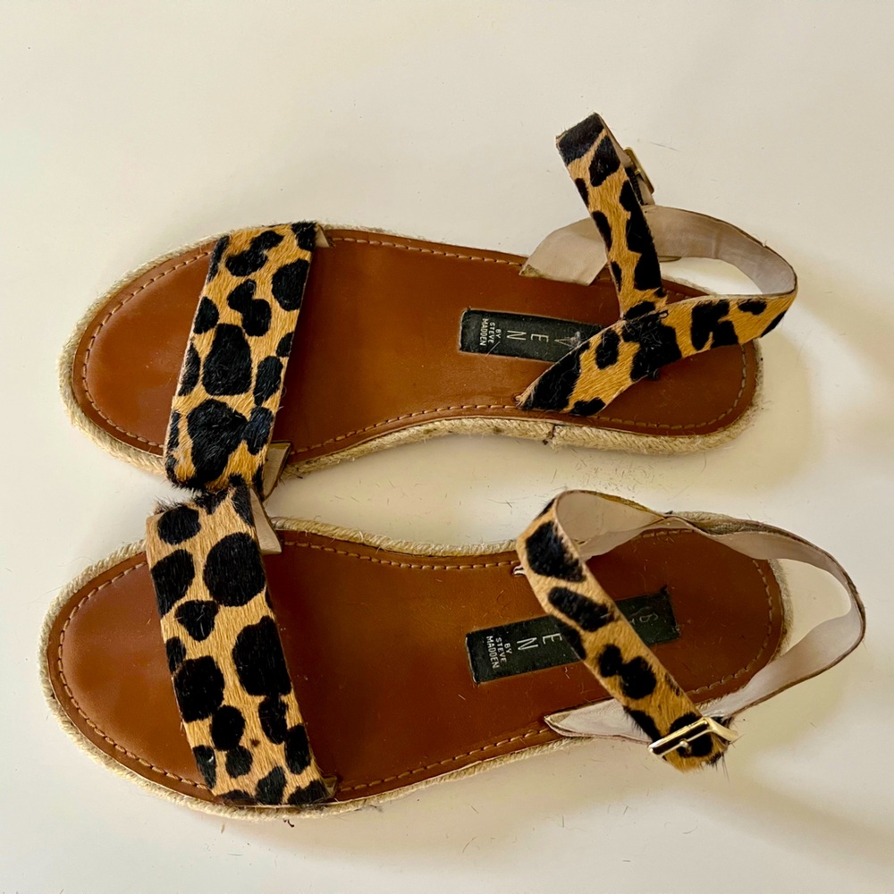 Steve Madden Cheetah Womens Sandals Size 7